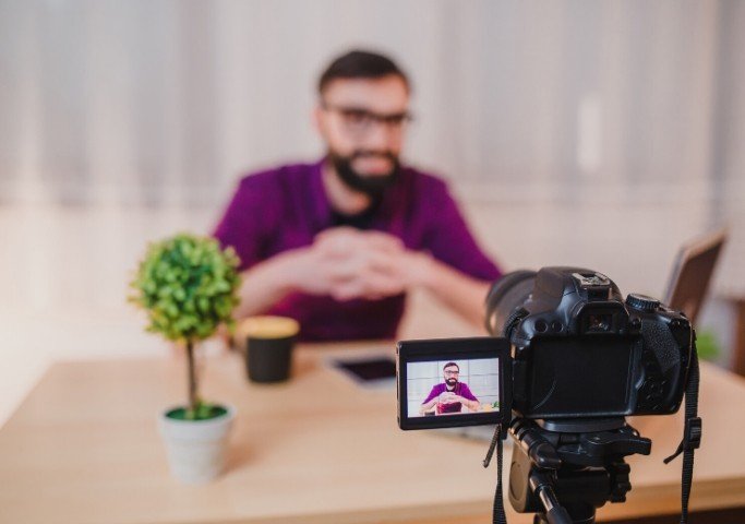 Video Testimonials: Use client reviews to build brand credibility